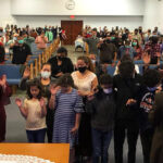 Personas en Iglesia Voz del Salvador